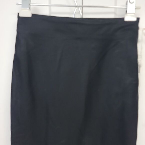 Good American faux leather midi skirt, 0=XS - Picture 4 of 10
